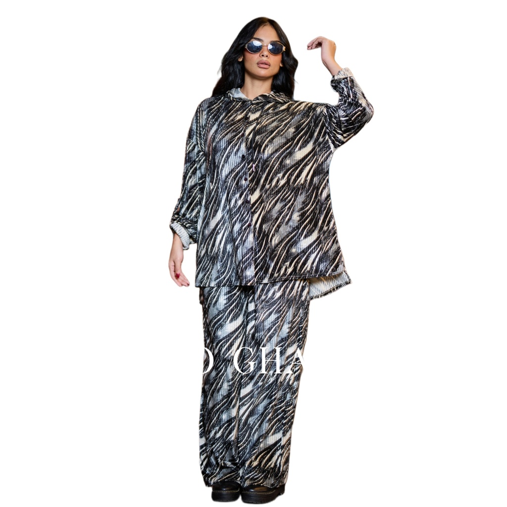 W24095512 سوت منقوش